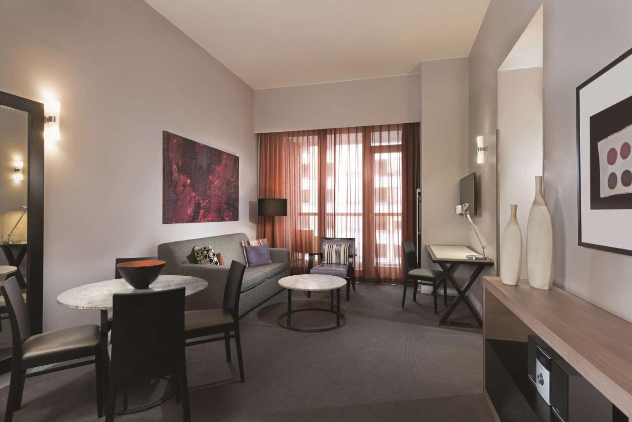 Adina Apartment Hotel Berlin Checkpoint Charlie Екстериор снимка