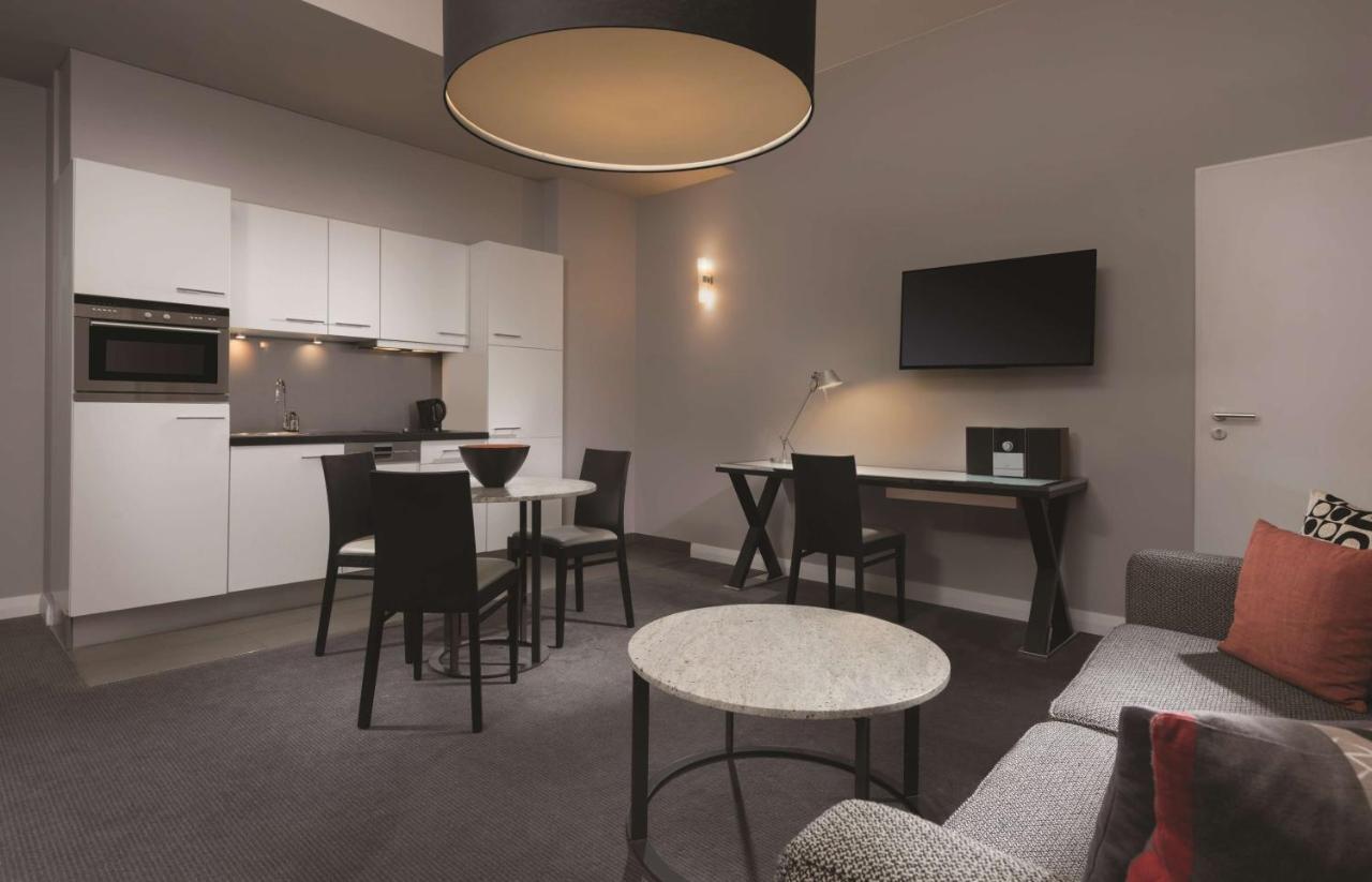 Adina Apartment Hotel Berlin Checkpoint Charlie Екстериор снимка