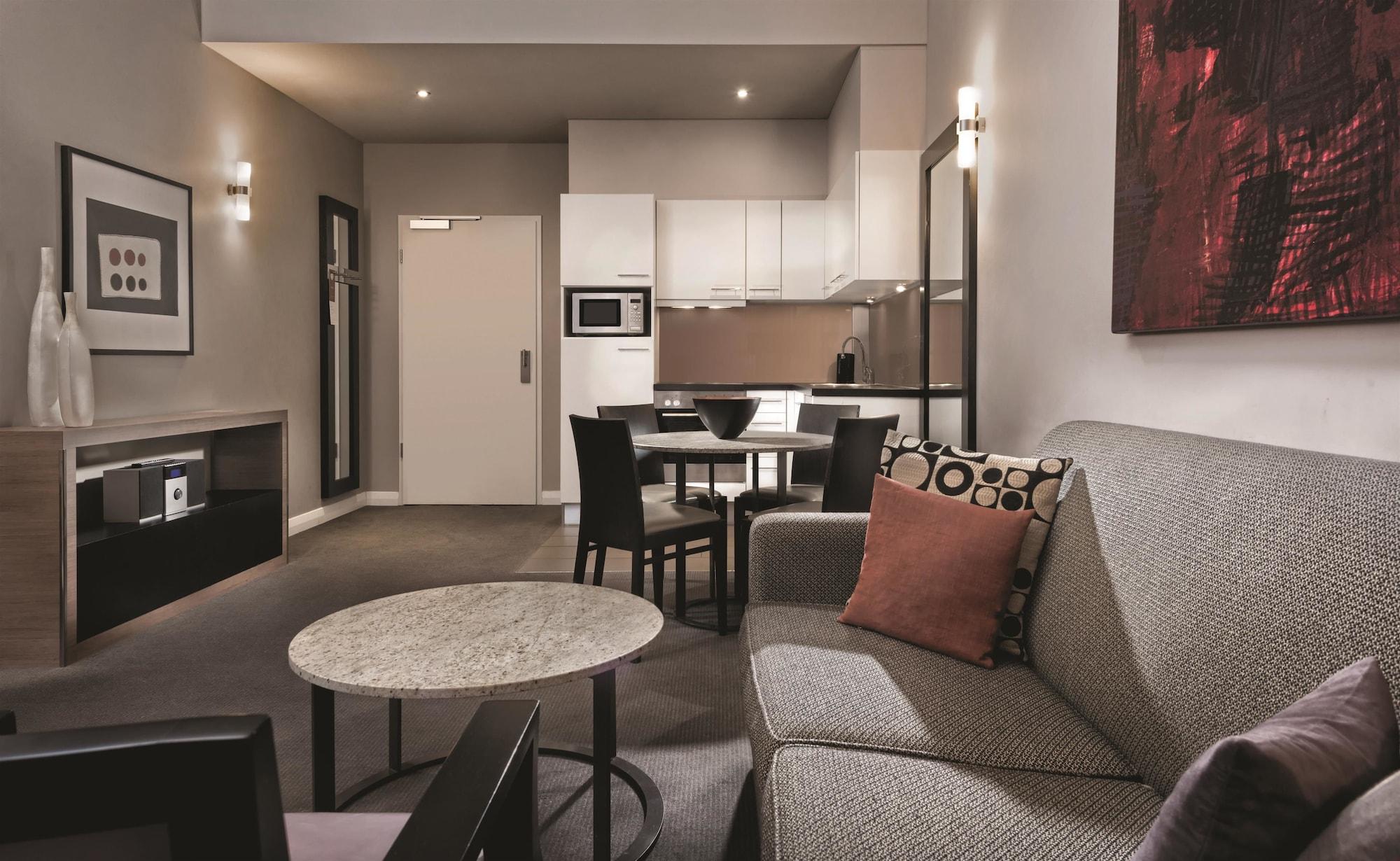 Adina Apartment Hotel Berlin Checkpoint Charlie Екстериор снимка