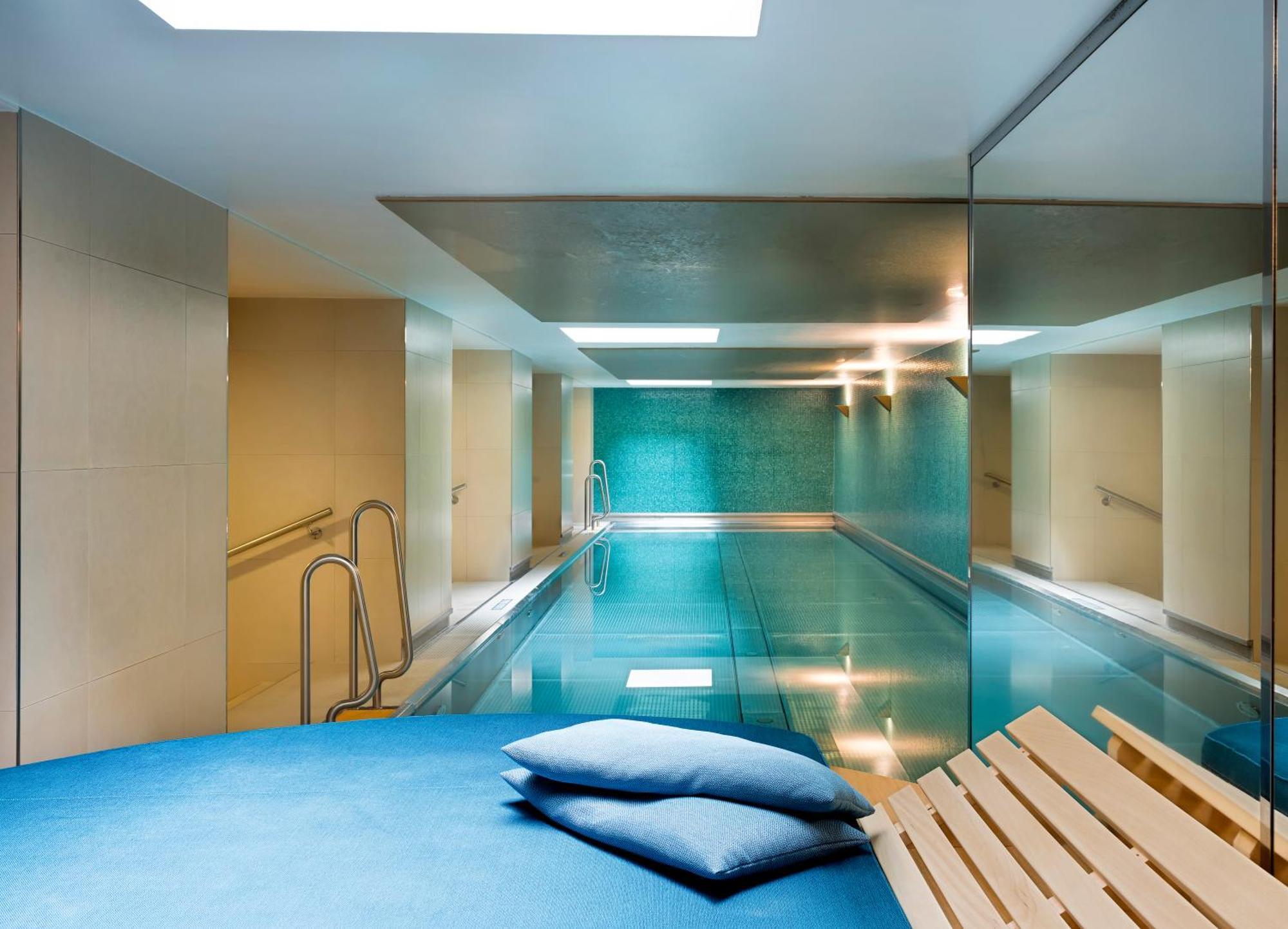 Adina Apartment Hotel Berlin Checkpoint Charlie Екстериор снимка