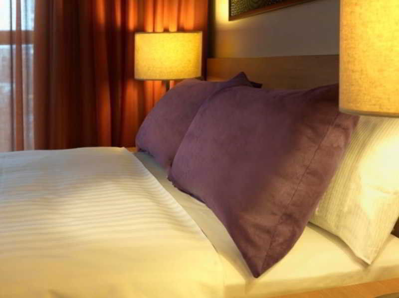 Adina Apartment Hotel Berlin Checkpoint Charlie Екстериор снимка