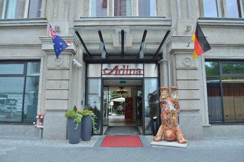 Adina Apartment Hotel Berlin Checkpoint Charlie Екстериор снимка